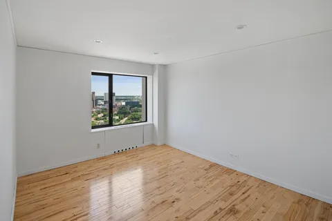 $179,900 | 19 North 1st Street, Unit B2706, Minneapolis, MN 55401