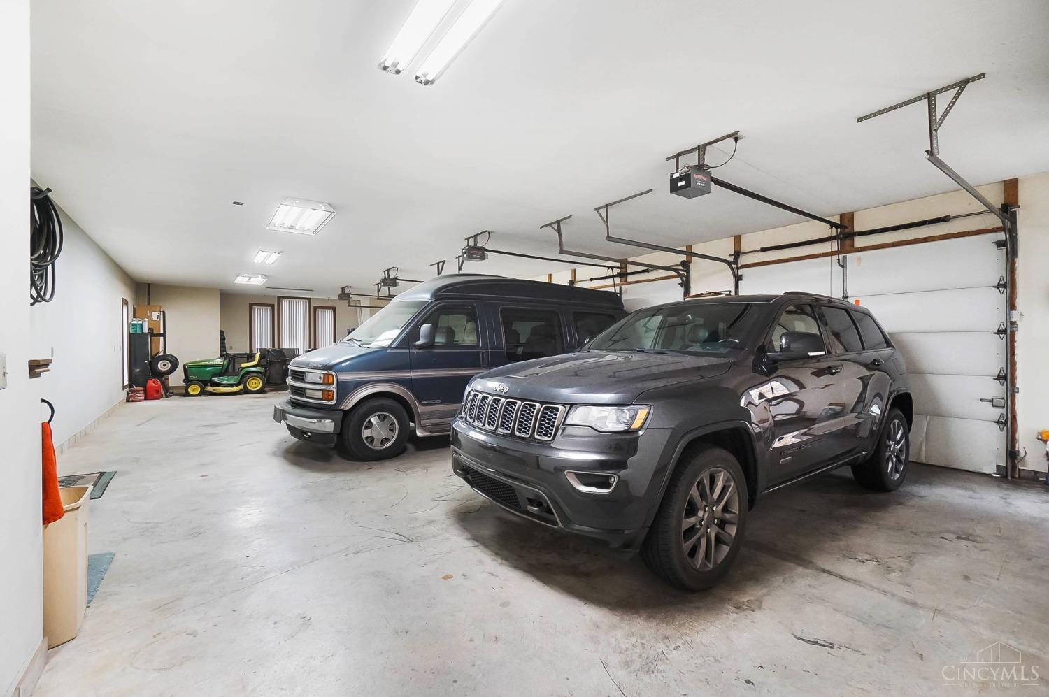 2686 Devils Backbone Road Cincinnati, OH 45233 - Photo 52 of 79 Oversized 4 car garage