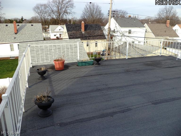 3022 Snow Road Cleveland, OH 44134 - Photo 4 of 22 Balcony above Attached Garage