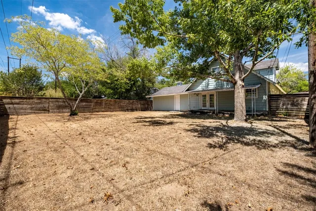 $2,400 | 5504 Coventry Lane, Austin, TX 78723