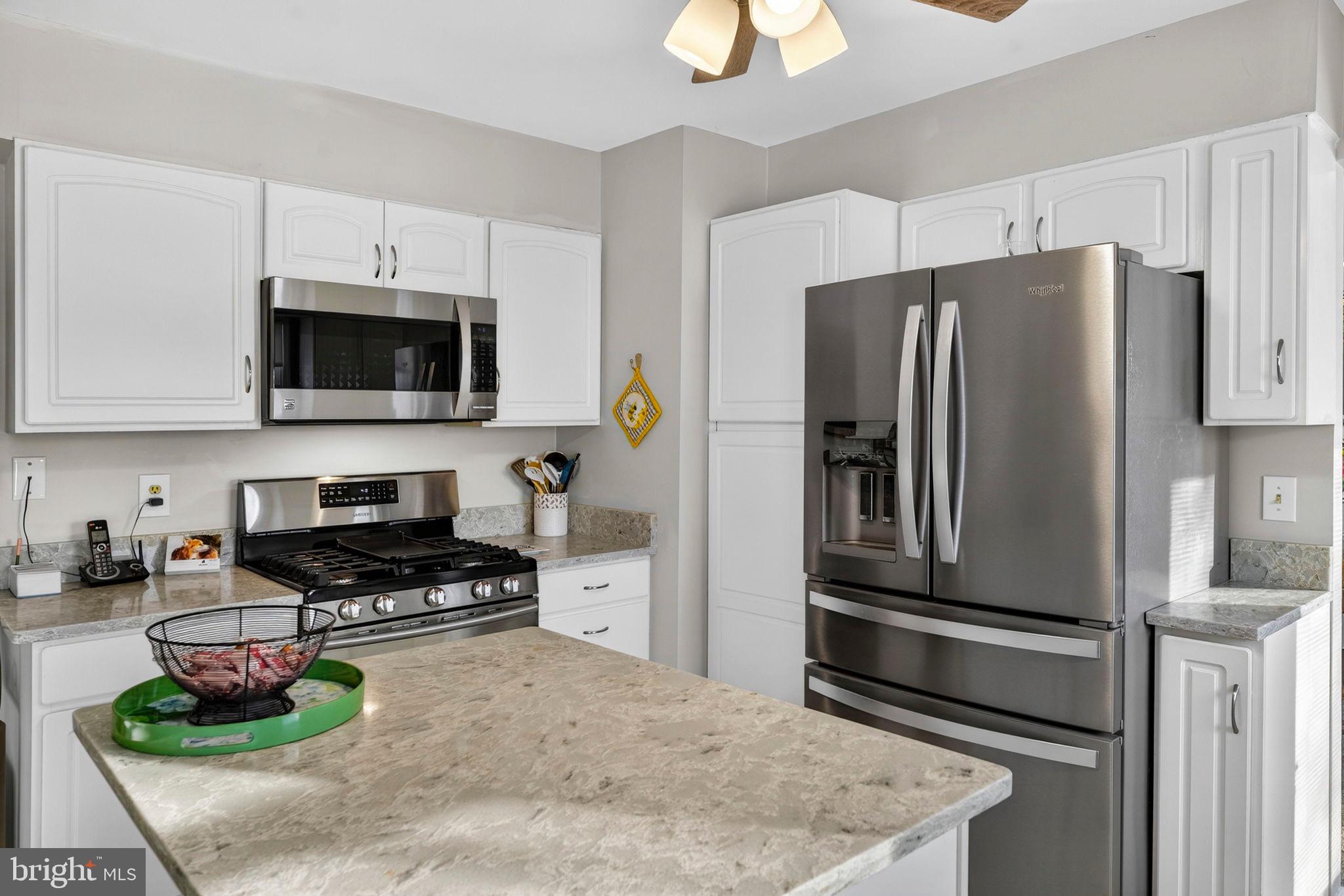 3460 Indian Run Road Amissville, VA 20106 - Photo 20 of 57 Modern kitchen with sleek appliances.