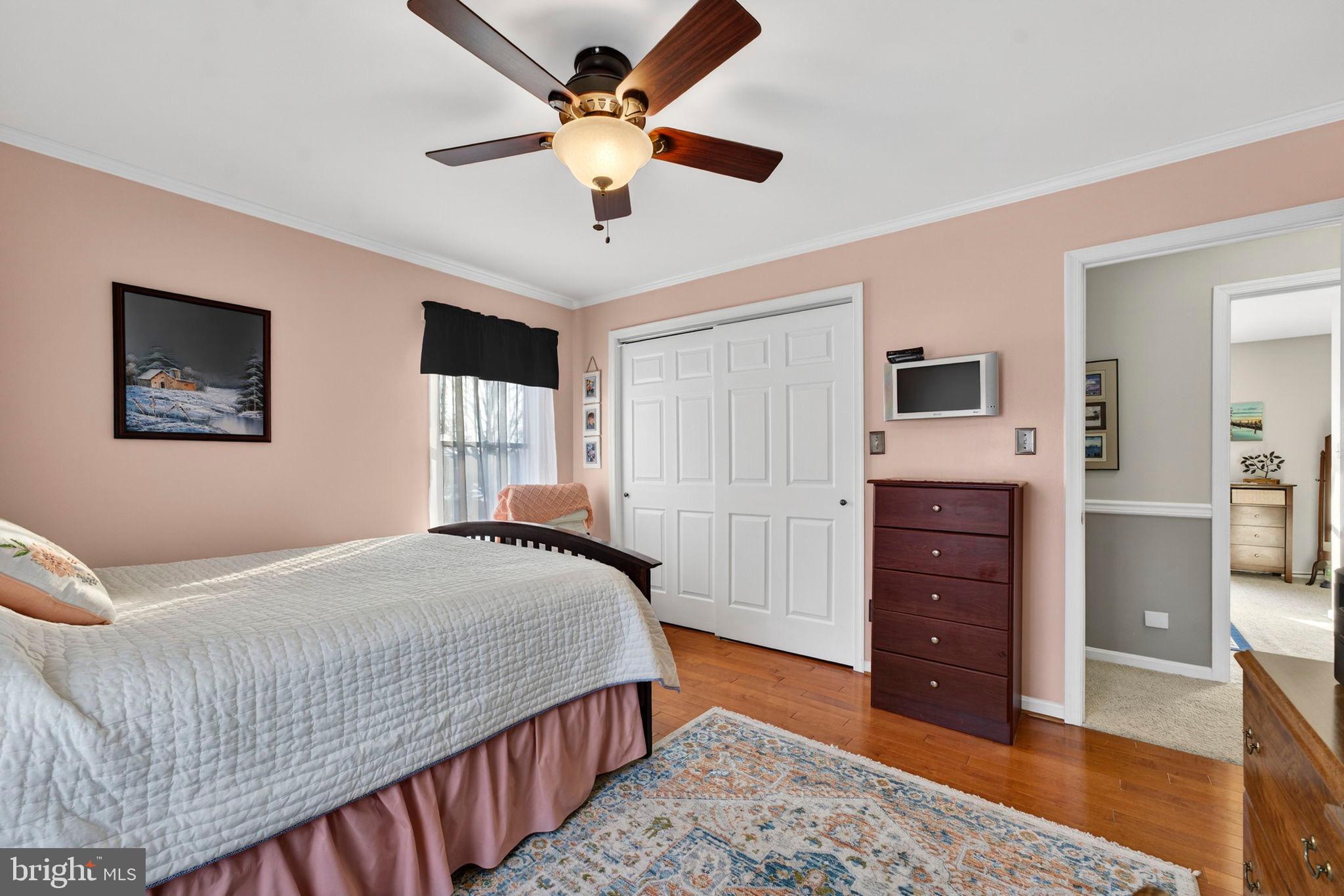 3460 Indian Run Road Amissville, VA 20106 - Photo 29 of 57 Serene bedroom with warm, inviting tones.