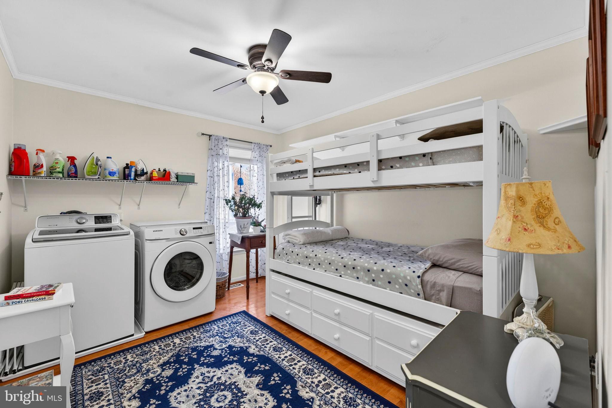 3460 Indian Run Road Amissville, VA 20106 - Photo 32 of 57 Cozy multi-functional bedroom with laundry.