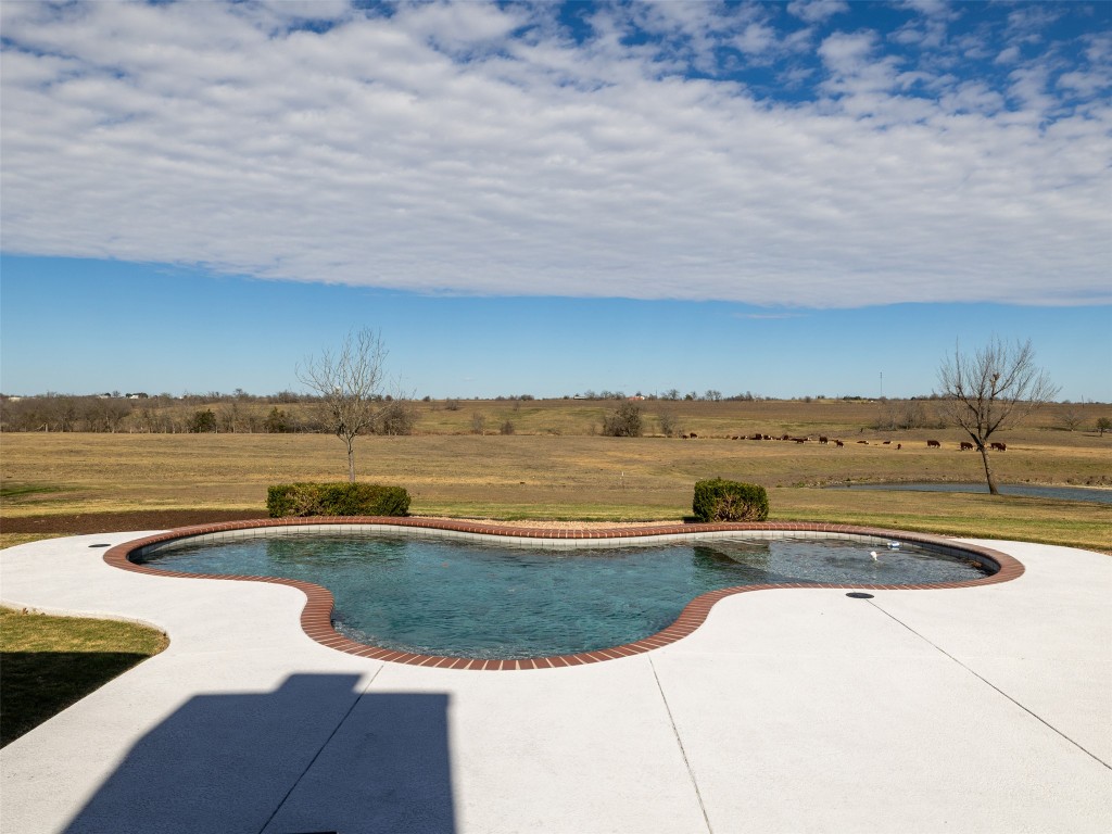 651 County Road 497 Taylor, TX 76574 - Photo 32 of 40 a view of an ocean and beach