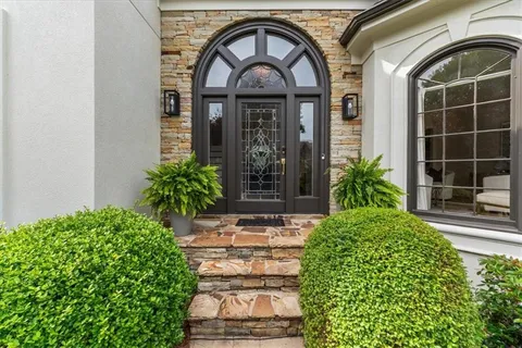 $1,150,000 | 9170 Nesbit Lakes Drive, Alpharetta, GA 30022