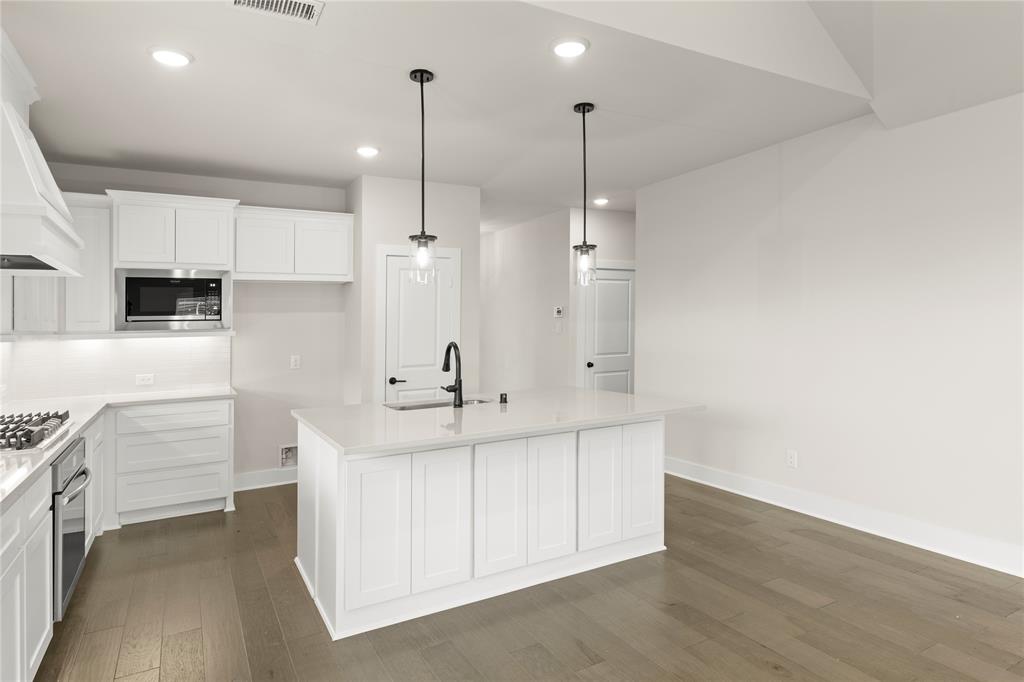 2374 Bell Way Forney, TX 75126 - Photo 11 of 30 08. 2374 Bell - Kitchen (3)