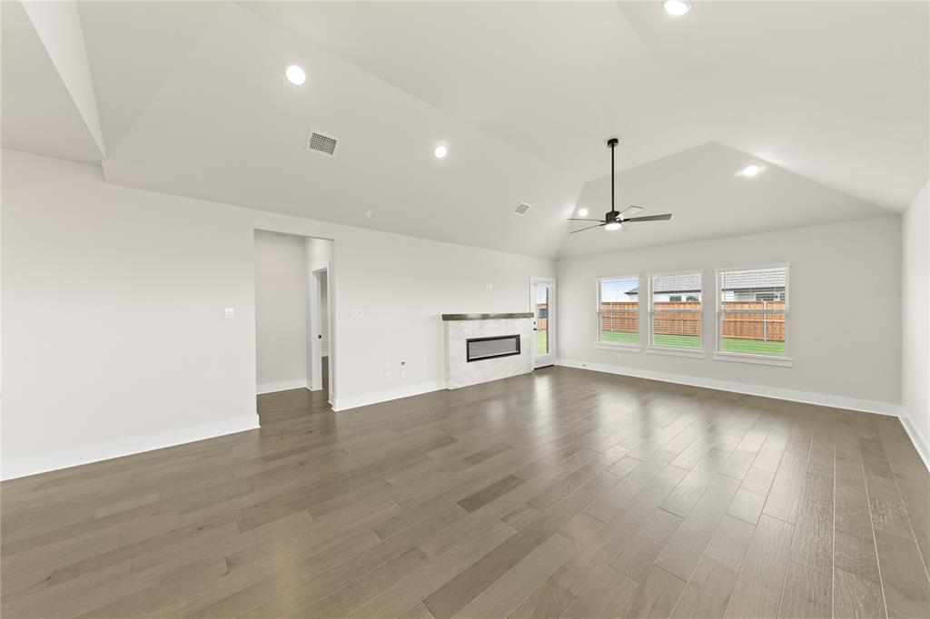 2374 Bell Way Forney, TX 75126 - Photo 14 of 30 11. 2374 Bell - Dining (2)