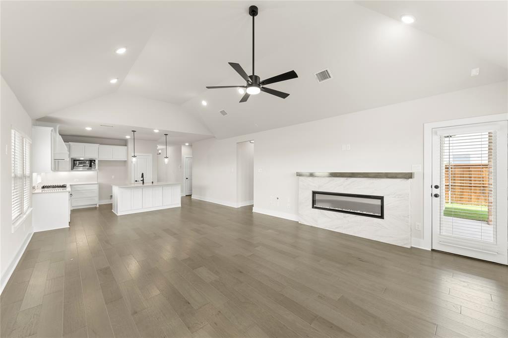 2374 Bell Way Forney, TX 75126 - Photo 17 of 30 14. 2374 Bell - Family (3)