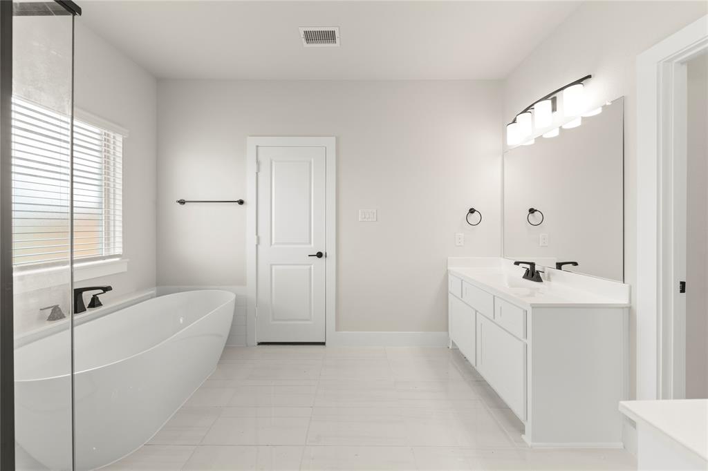 2374 Bell Way Forney, TX 75126 - Photo 23 of 30 20. 2374 Bell - Bath (4)