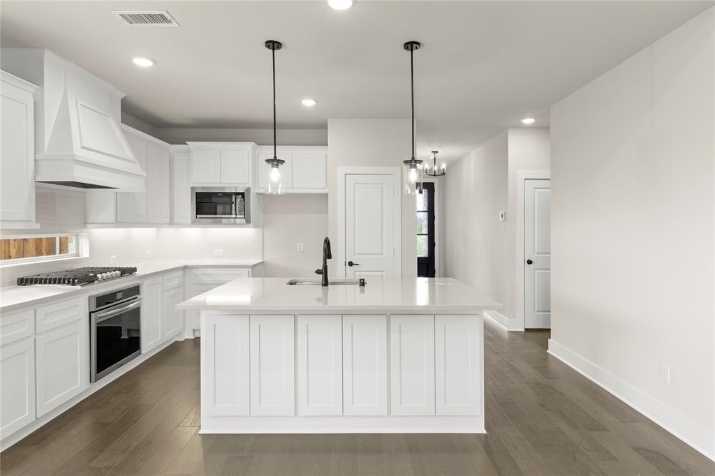 2374 Bell Way Forney, TX 75126 - Photo 9 of 30 06. 2374 Bell - Kitchen