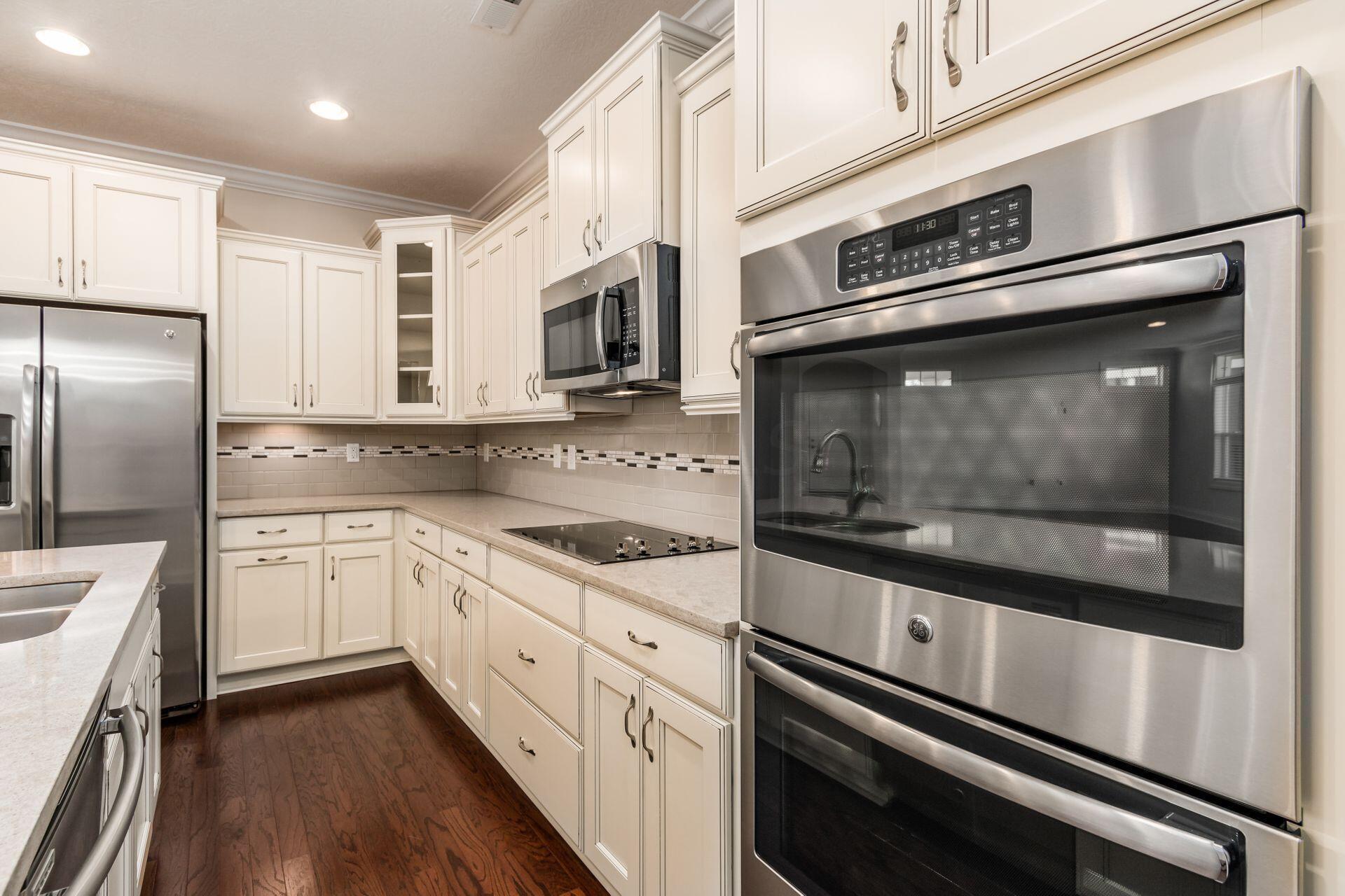 6792 Morningstar Loop Westerville, OH 43082 - Photo 3 of 36 Kitchen Side View