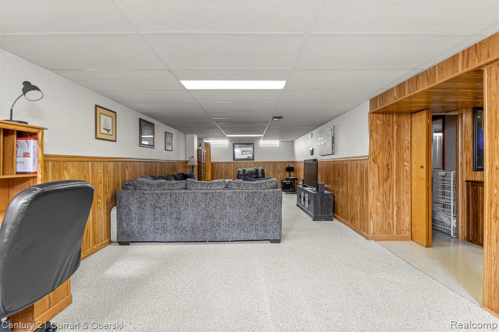 3835 Grange Road Trenton, MI 48183 - Photo 28 of 43 Gallery Image 28