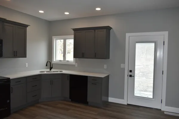 $279,900 | 225 South Pine Street, El Paso, IL 61738