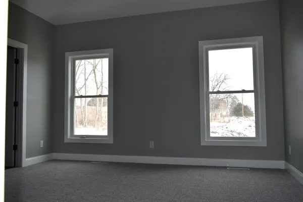 $279,900 | 225 South Pine Street, El Paso, IL 61738