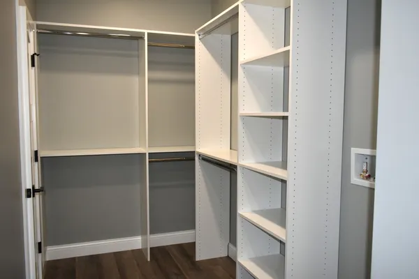 $279,900 | 225 South Pine Street, El Paso, IL 61738