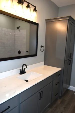 $279,900 | 225 South Pine Street, El Paso, IL 61738