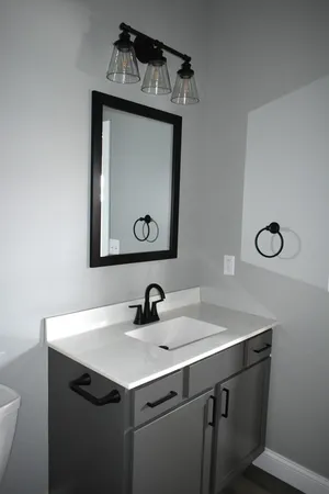 $279,900 | 225 South Pine Street, El Paso, IL 61738