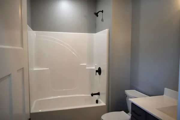 $279,900 | 225 South Pine Street, El Paso, IL 61738