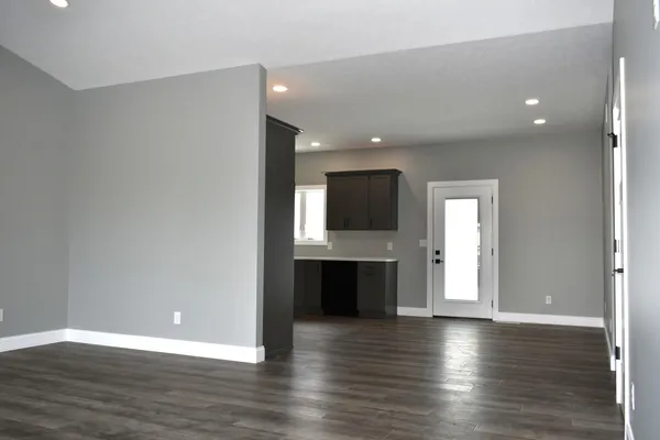 $279,900 | 225 South Pine Street, El Paso, IL 61738