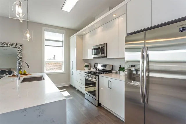 $3,500 | 119 Peter Street, Unit 405, Union City, NJ 07087