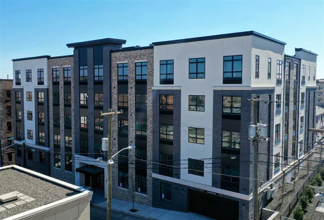 $3,500 | 119 Peter Street, Unit 405, Union City, NJ 07087