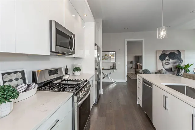 $3,500 | 119 Peter Street, Unit 405, Union City, NJ 07087