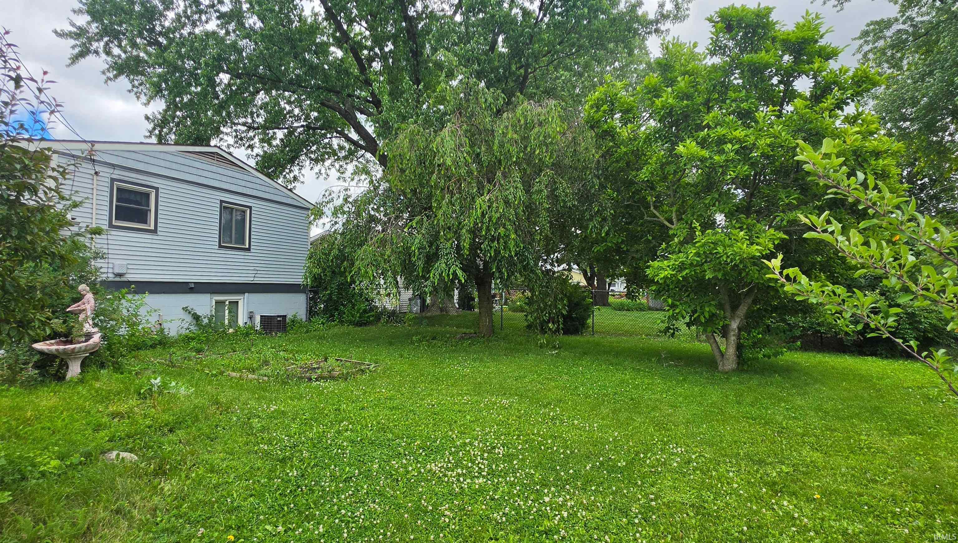 1417 Lower Huntington Road Fort Wayne, IN 46819 - Photo 8 of 32