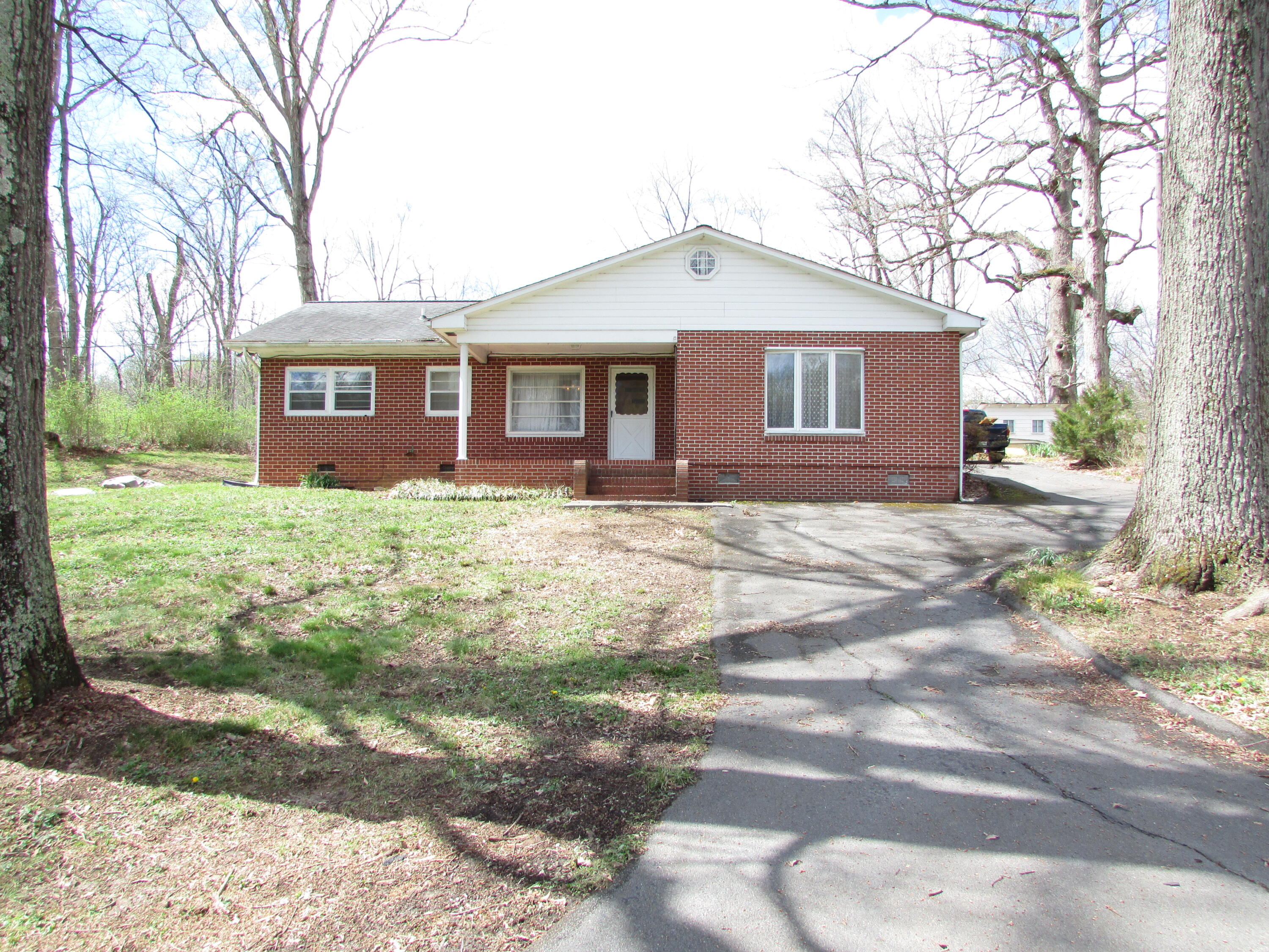 192 Smalling Road Watauga, TN 37694 - Photo 1 of 42 192 smalling road watauga tn 37694 (2)