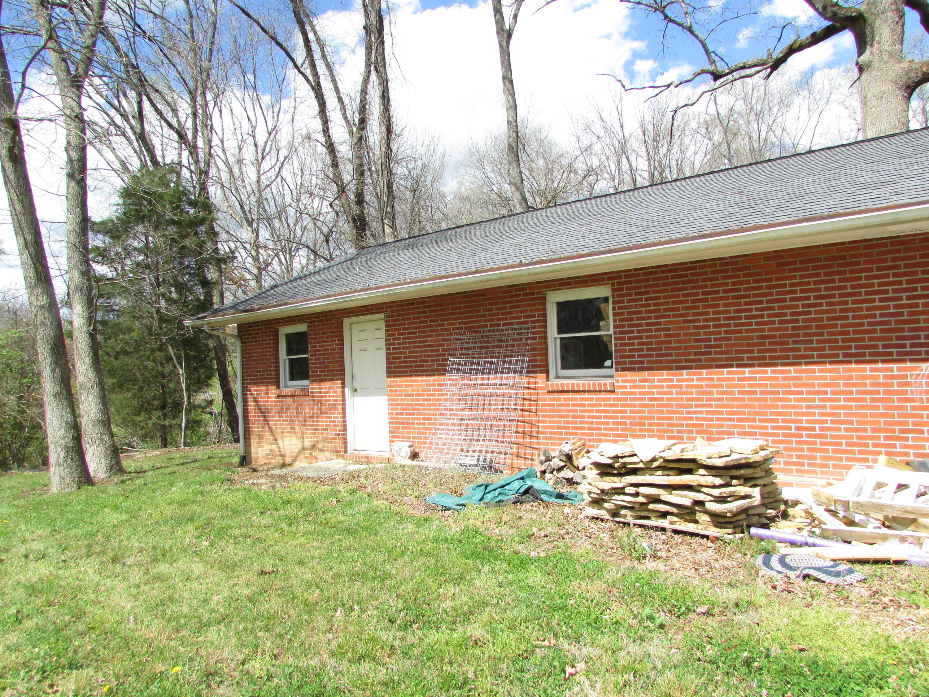 192 Smalling Road Watauga, TN 37694 - Photo 7 of 42 192 smalling road watauga tn 37694 (38)