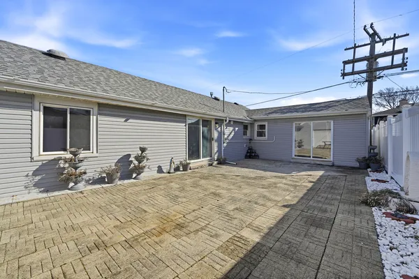 $314,900 | 4115 Denley Avenue, Schiller Park, IL 60176