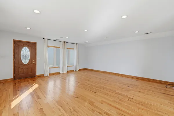 $314,900 | 4115 Denley Avenue, Schiller Park, IL 60176