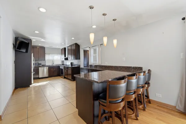 $314,900 | 4115 Denley Avenue, Schiller Park, IL 60176
