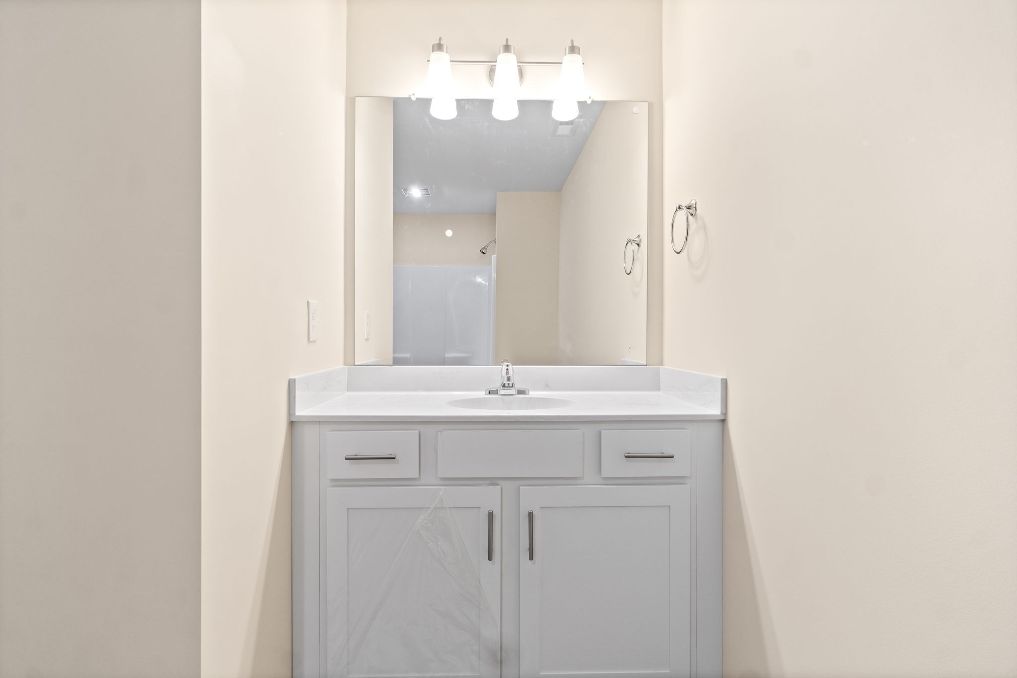 9550 Russellville Road, Unit C Guthrie, KY 42234 - Photo 17 of 23 a bathroom with a sink and a mirror