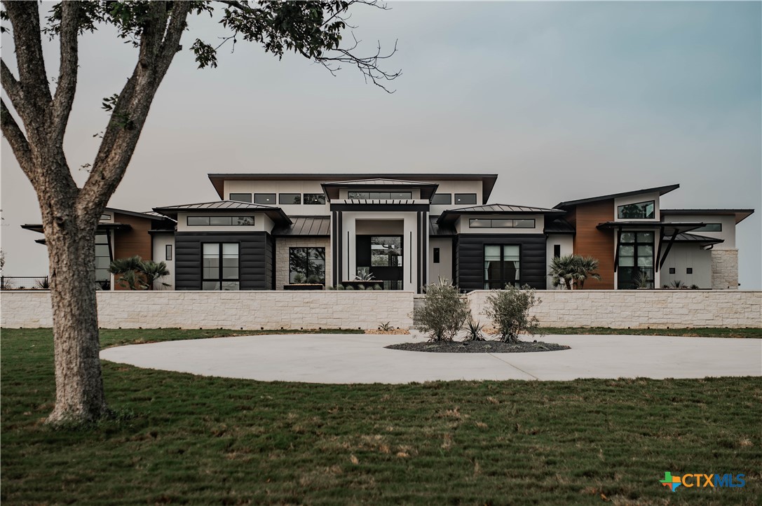 3466 Levi Sloan Road Victoria, TX 77904 - Photo 48 of 48 a front view of a house with garden