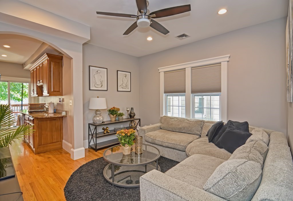 651 East 6th Street, Unit 2 Boston, MA 02127 - Photo 11 of 31