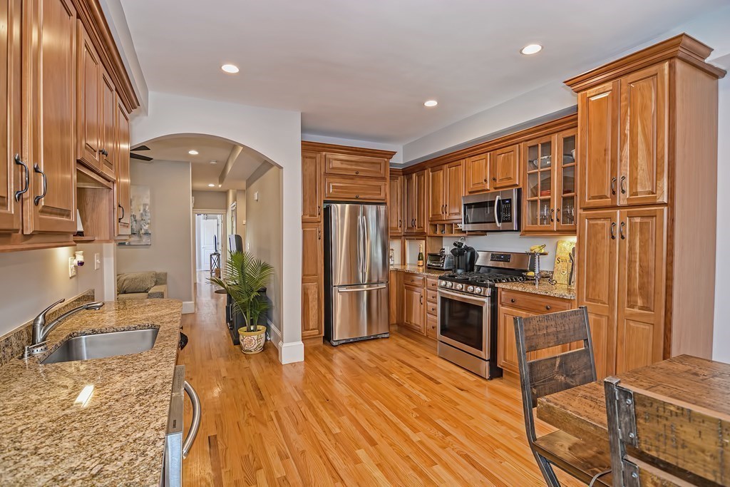 651 East 6th Street, Unit 2 Boston, MA 02127 - Photo 15 of 31