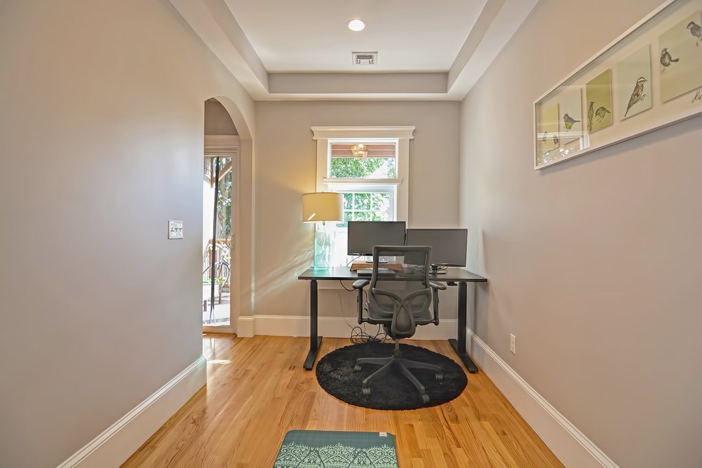 651 East 6th Street, Unit 2 Boston, MA 02127 - Photo 22 of 31