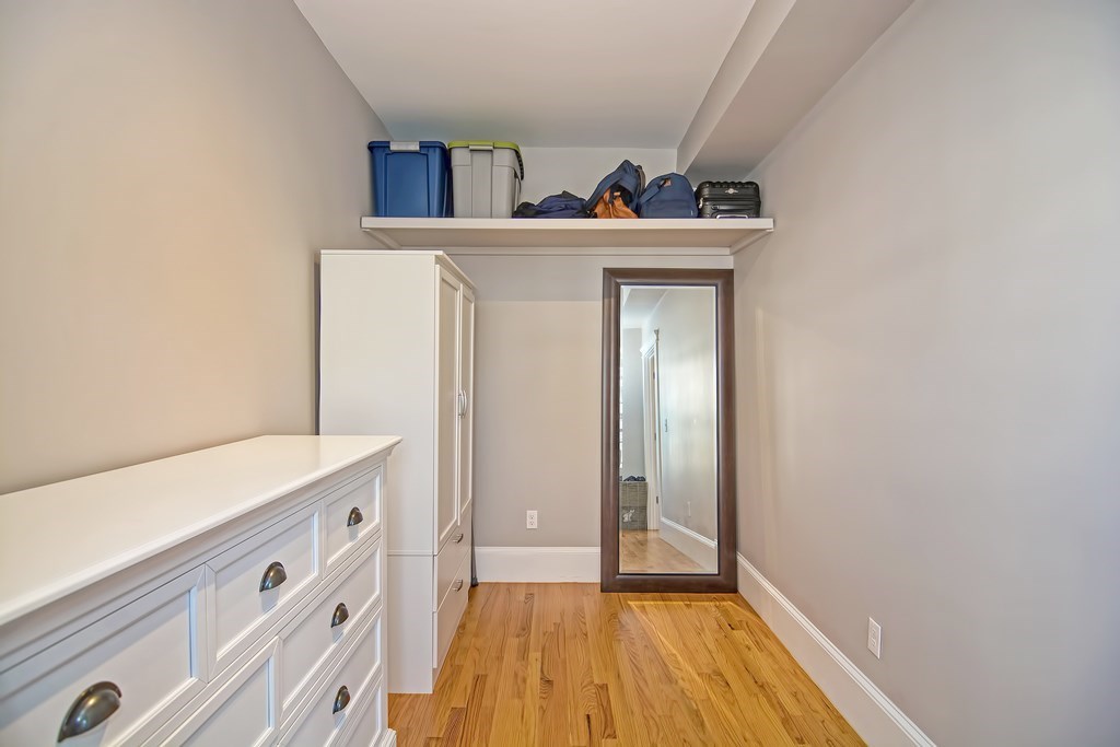 651 East 6th Street, Unit 2 Boston, MA 02127 - Photo 3 of 31