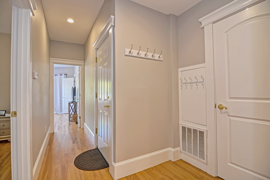 651 East 6th Street, Unit 2 Boston, MA 02127 - Photo 7 of 31