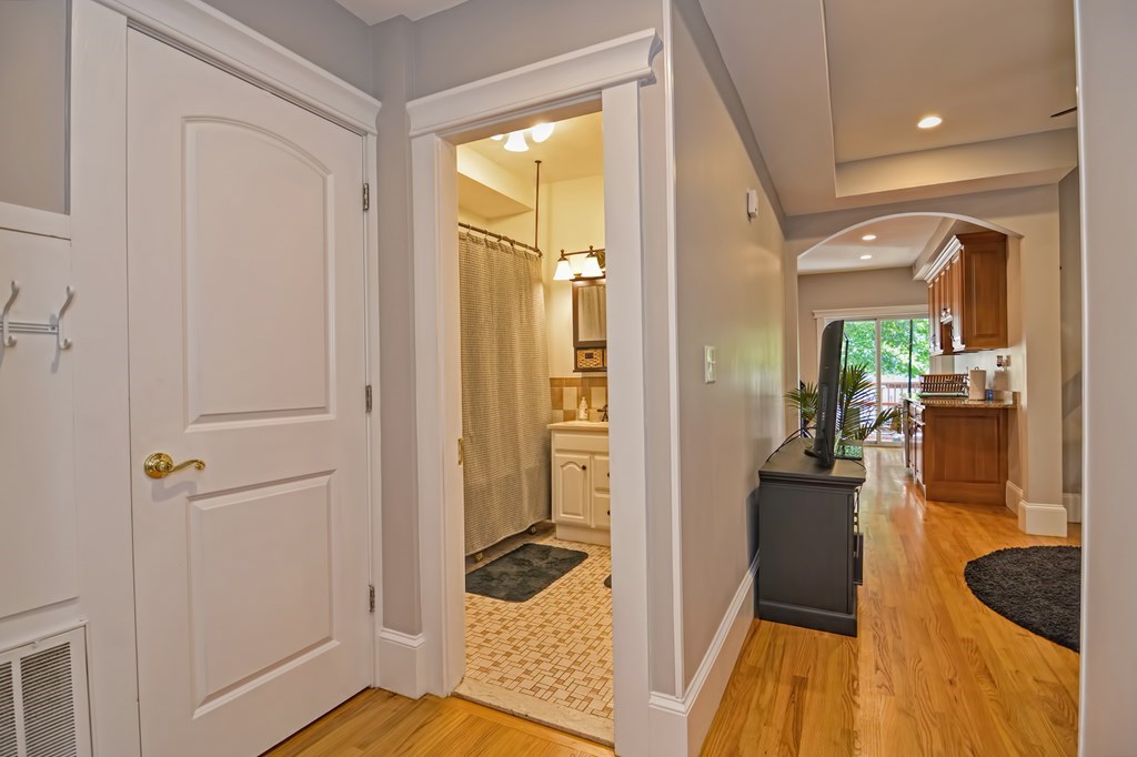 651 East 6th Street, Unit 2 Boston, MA 02127 - Photo 10 of 31