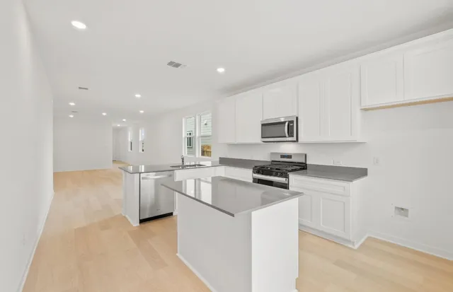 $309,990 | 404 Sullivan Way, Elgin, TX 78621