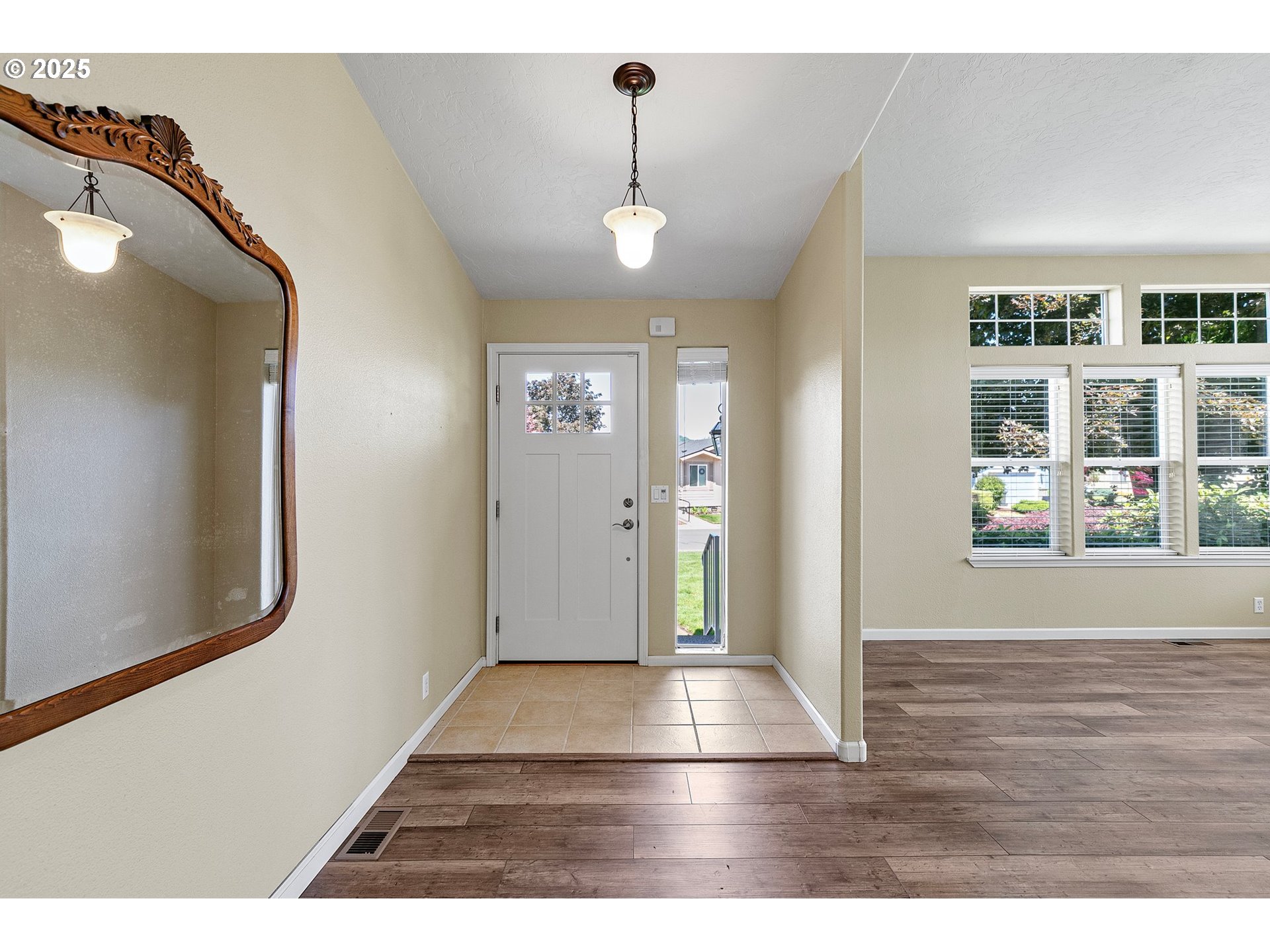 3220 Crescent Avenue, Unit 59 Eugene, OR 97408 - Photo 4 of 43 a view interior of the house