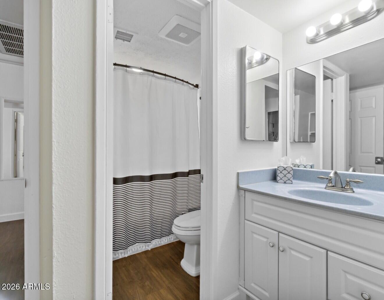 1701 West Tuckey Lane, Unit 216 Phoenix, AZ 85015 - Photo 11 of 15 Primary Bathroom