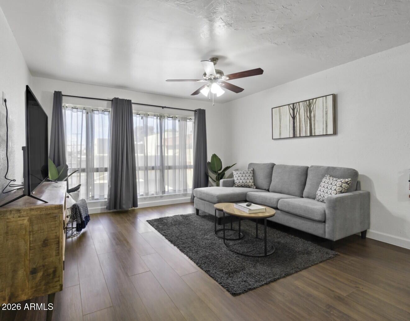 1701 West Tuckey Lane, Unit 216 Phoenix, AZ 85015 - Photo 7 of 15 Living Room