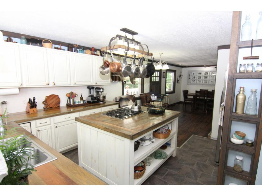 839 Little Dry Run Road Butler, TN 37640 - Photo 8 of 28 Photo 8