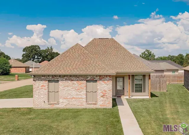 $1,800 | 12603 Parliament Circle, Baton Rouge, LA 70814