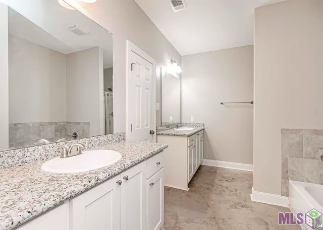 $1,800 | 12603 Parliament Circle, Baton Rouge, LA 70814