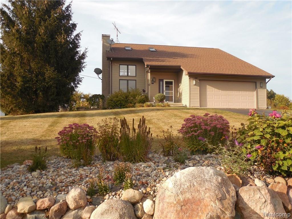 3955 Innisfree Road Howell, MI 48855 - Photo 1 of 43 DSCN3051.JPG