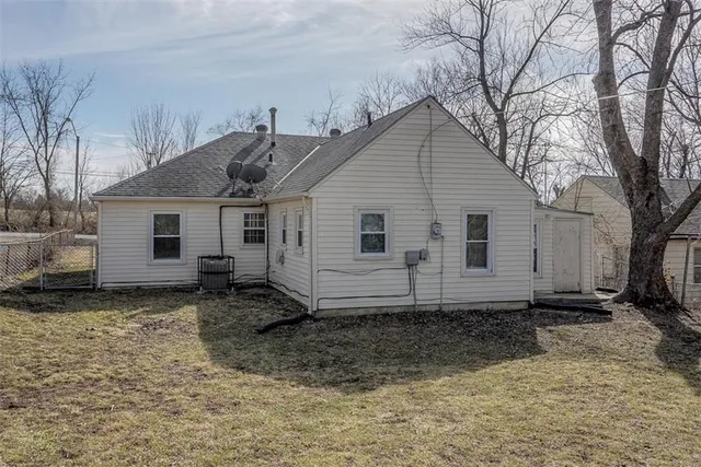 $149,900 | 7410 East 57th Street, Kansas City, MO 64129