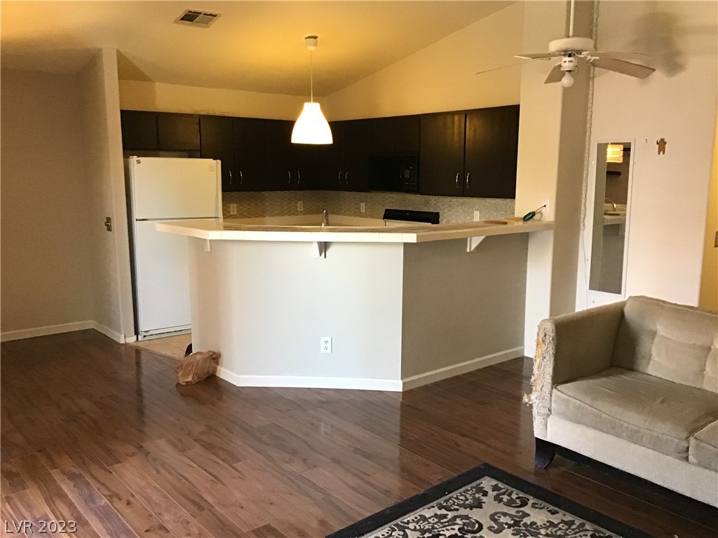 745 Wheat Ridge Lane, Unit 202 Las Vegas, NV 89145 - Photo 4 of 34